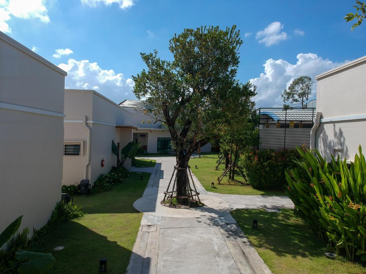 Toledo Pool Villa Nakhon Szi Thammarat Kültér fotó